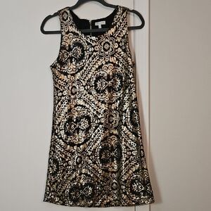 Black and White Sleeveless Sheath Mini Dress